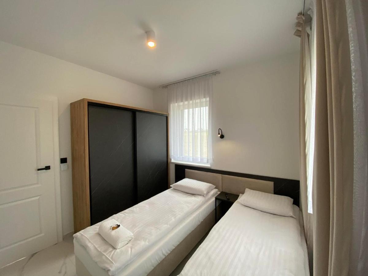 Apartament Powidz Lägenhet Exteriör bild